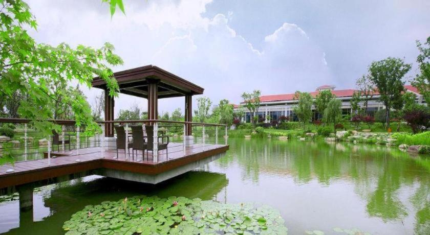 Suzhou Jinji Lake Grand Hotel Exterior foto